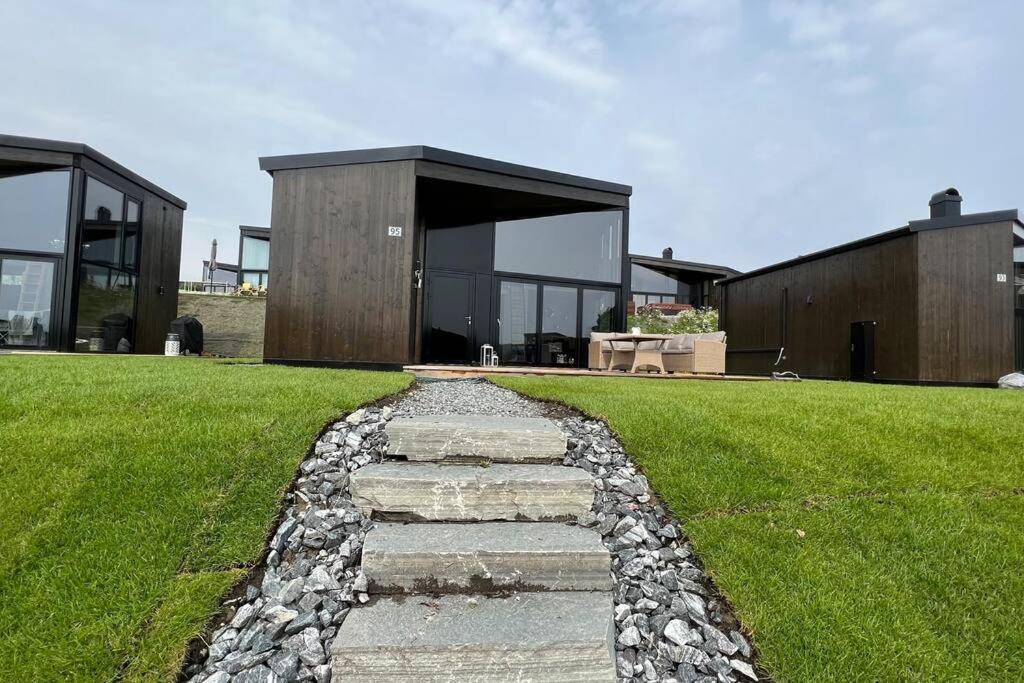 Attraktiv & Smart Funkishytte Pa Nes Strandhager. Arnes  Exterior photo